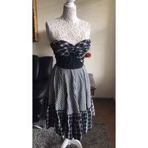 Dolce & Gabbana Sweetheart Dress.